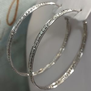 LARGE FASHION HOOP EARRINGS